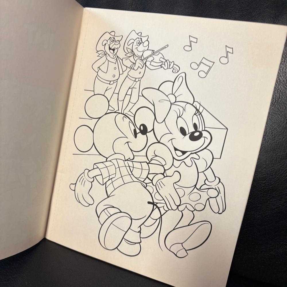 1986 golden books Walt Disney Mickey Mouse paint n marker book vintage - Picture 2 of 5